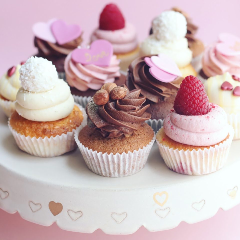 giraffe-bakery-cupcakes-mix-valentin-2021