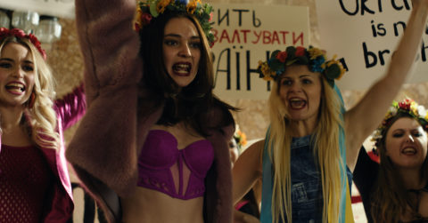 Ukrajinské ženy odfotené zpredu na proteste